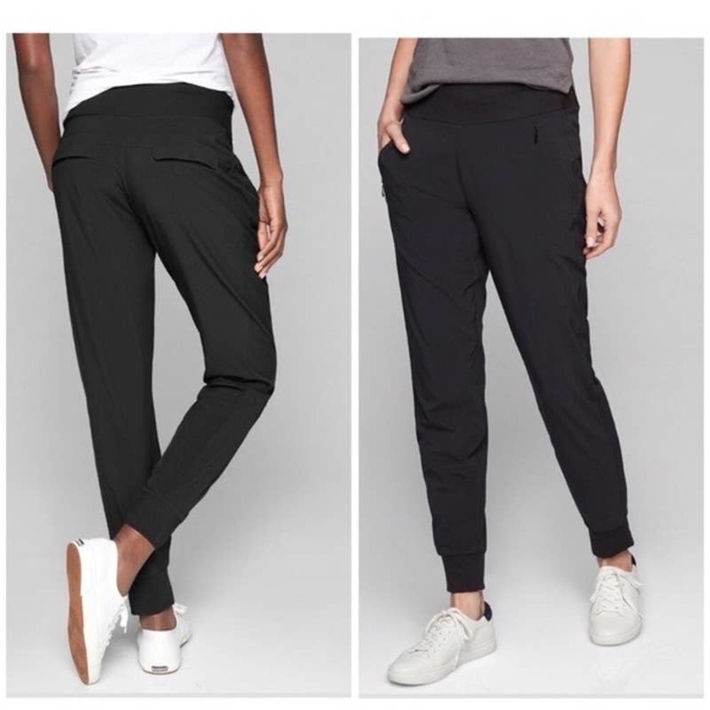 Athleta Soho Jogger pants, black size 6
